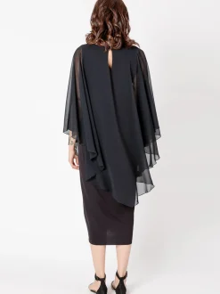 Abito doppio strato con poncho in chiffon