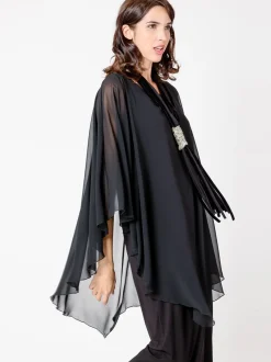 Abito doppio strato con poncho in chiffon