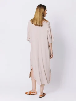 Abito over con inserti di chiffon