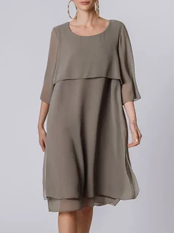 Abito svasato in doppio strato di chiffon