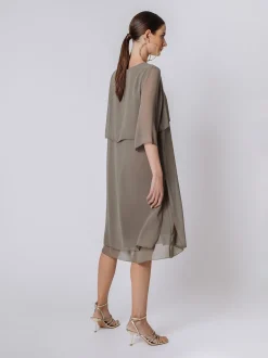 Abito svasato in doppio strato di chiffon
