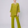 Blusa con lavorazione a rilievo