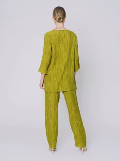Blusa con lavorazione a rilievo