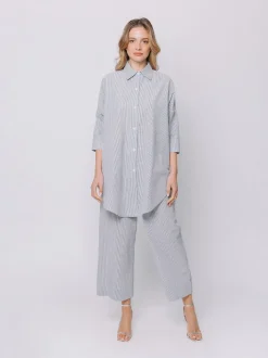 Camicia oversize in seersucker a righe