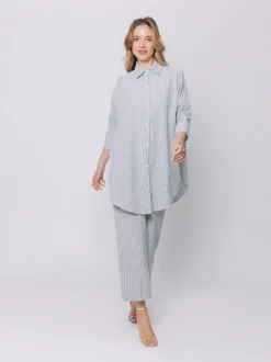 Camicia oversize in seersucker a righe