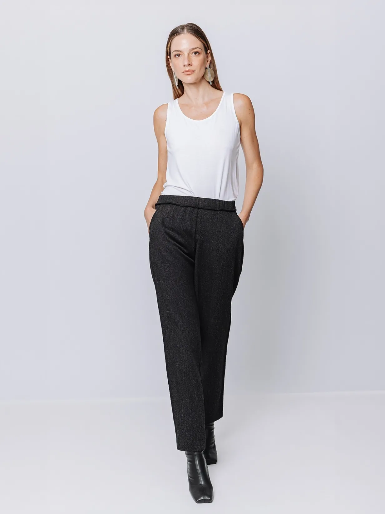 Pantaloni chino melange con cuciture a vista