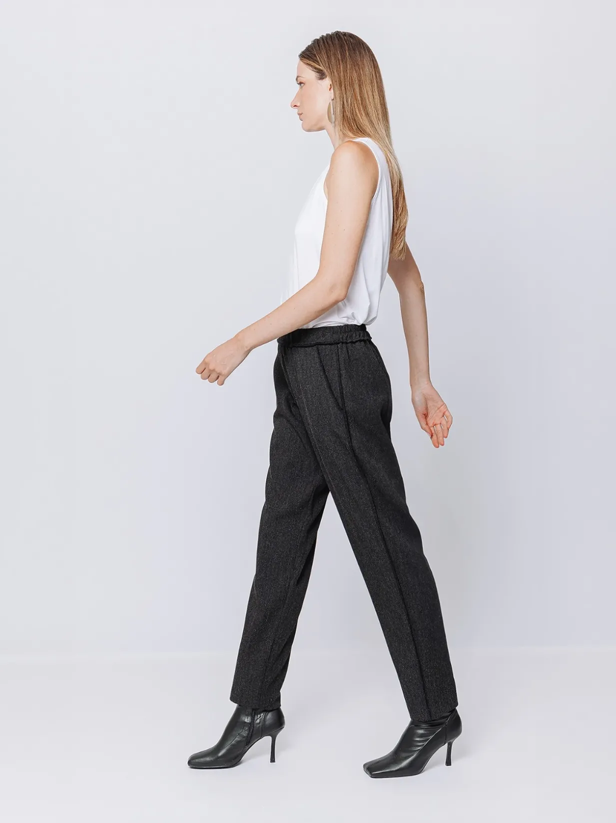 Pantaloni chino melange con cuciture a vista