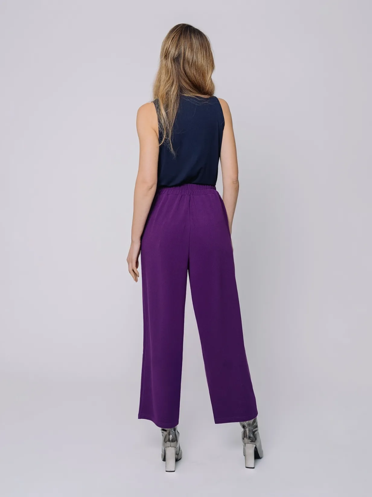 Pantaloni in crepe affusolati
