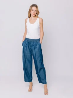 Pantaloni modello gaucho in jeans chambray