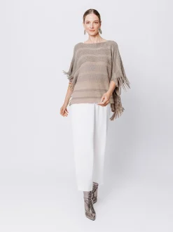 Poncho in maglia con frange