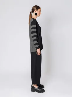 Pull over black&grey
