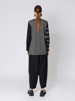 Pull over black&grey