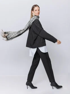 Sciarpa Jacquard con Motivo Geometrico e Frange